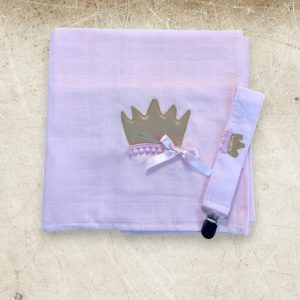 Conjunto nascimento de bebé "princesa". Fraldinha e porta-chucha